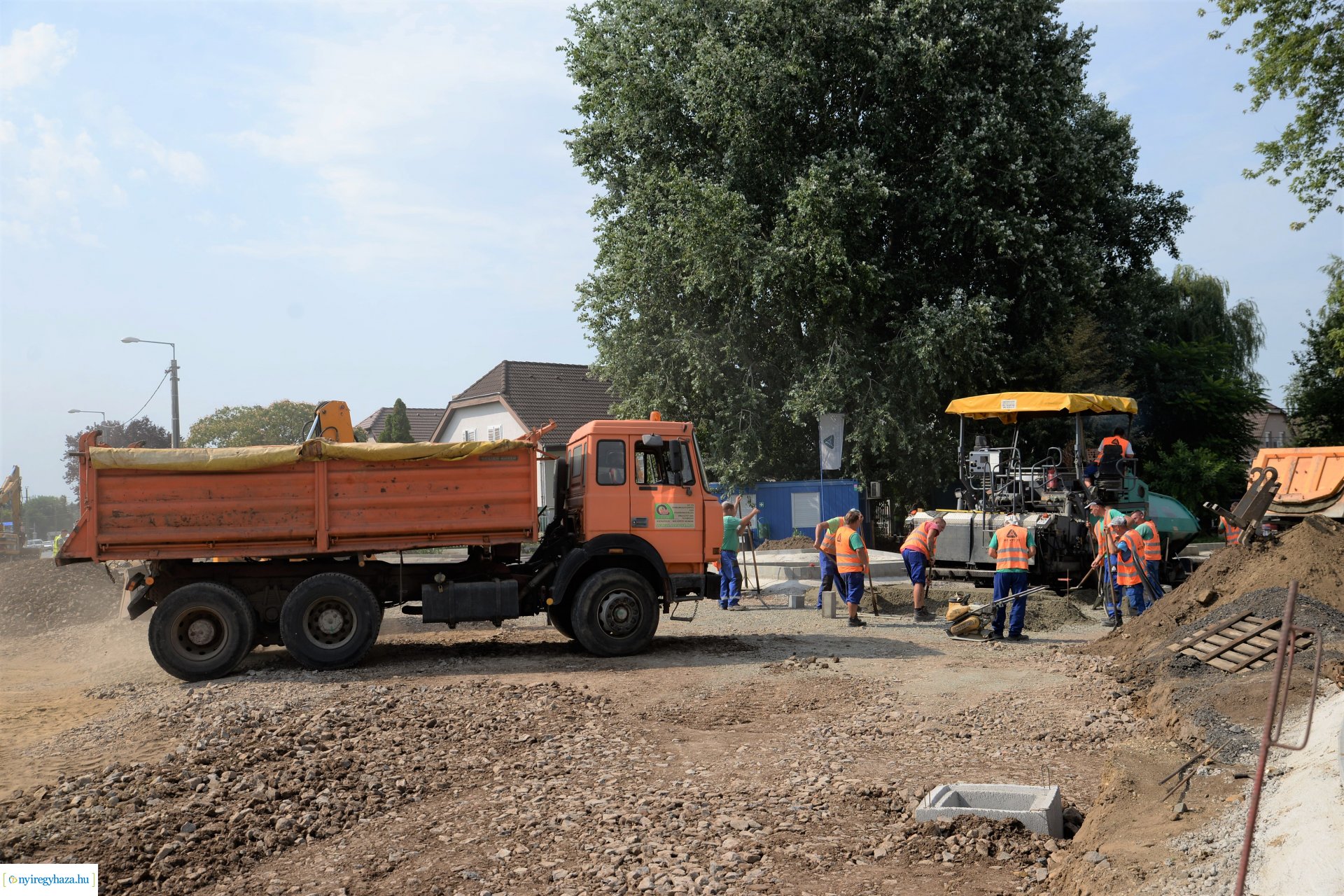 Épül a Kállói úti körforgalom