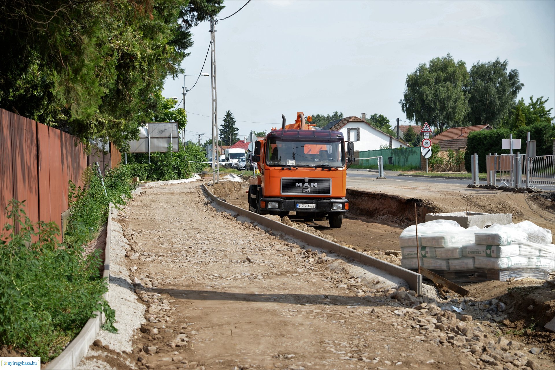 Épül a Kállói úti körforgalom