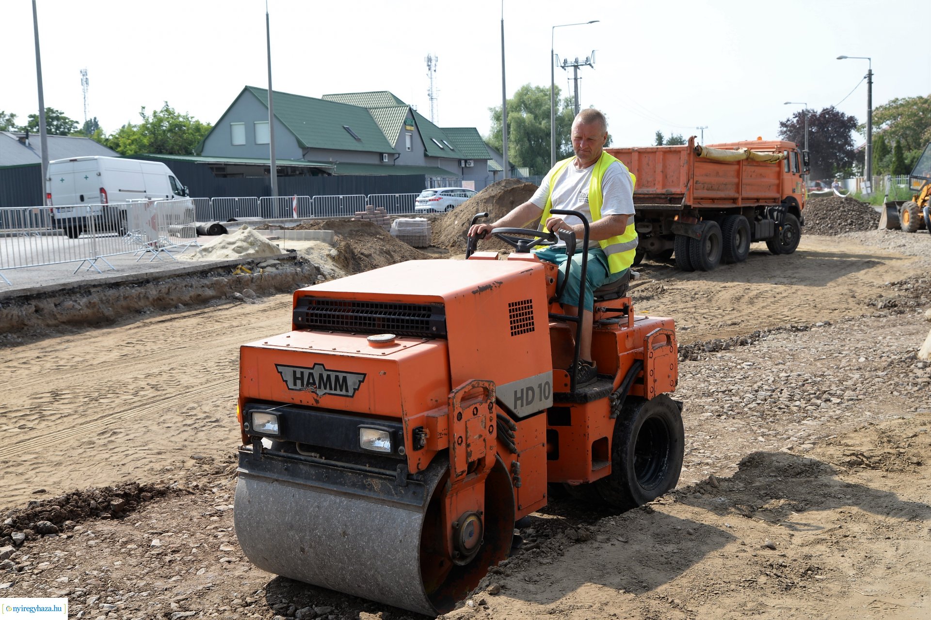 Épül a Kállói úti körforgalom