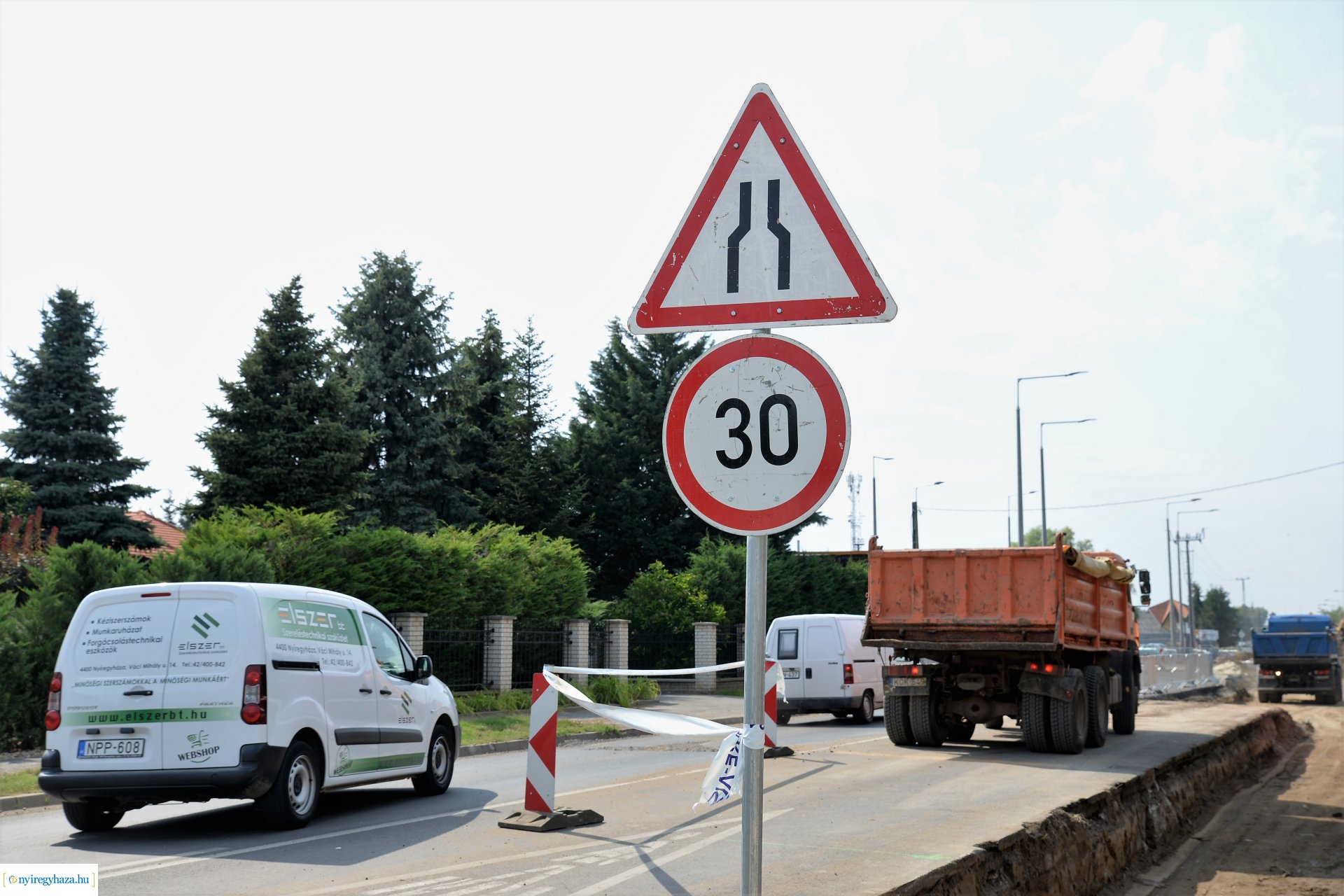 Épül a Kállói úti körforgalom