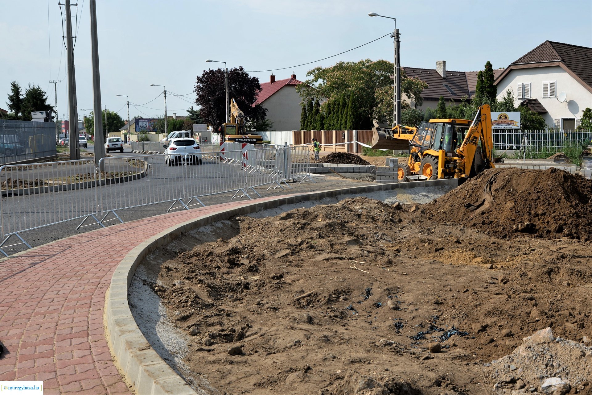 Épül a Kállói úti körforgalom