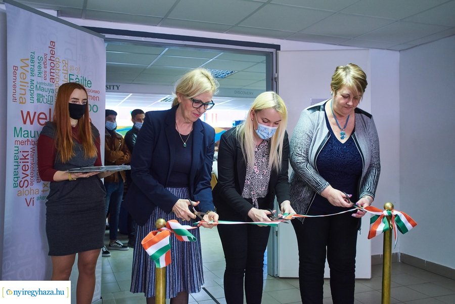 Erasmus+ International Room átadó az egyetemen