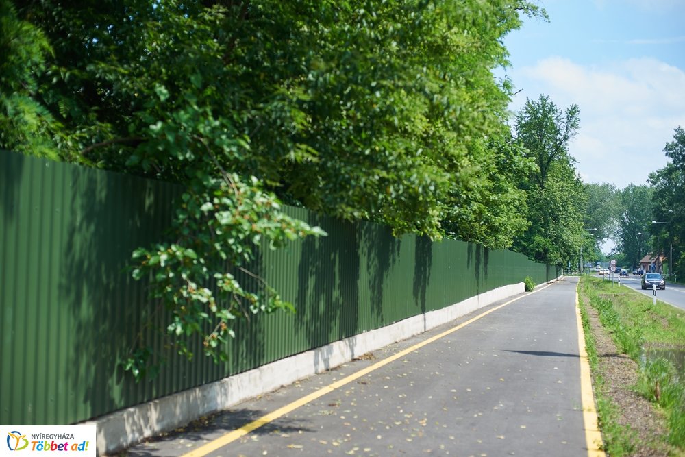 Erdei sétány átadó