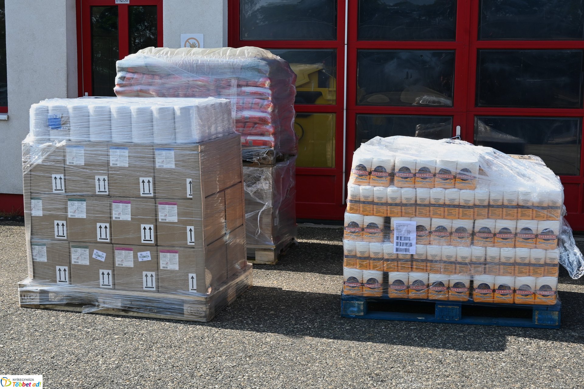 Erdélybe indult adomány a Révész Cégcsoporttól