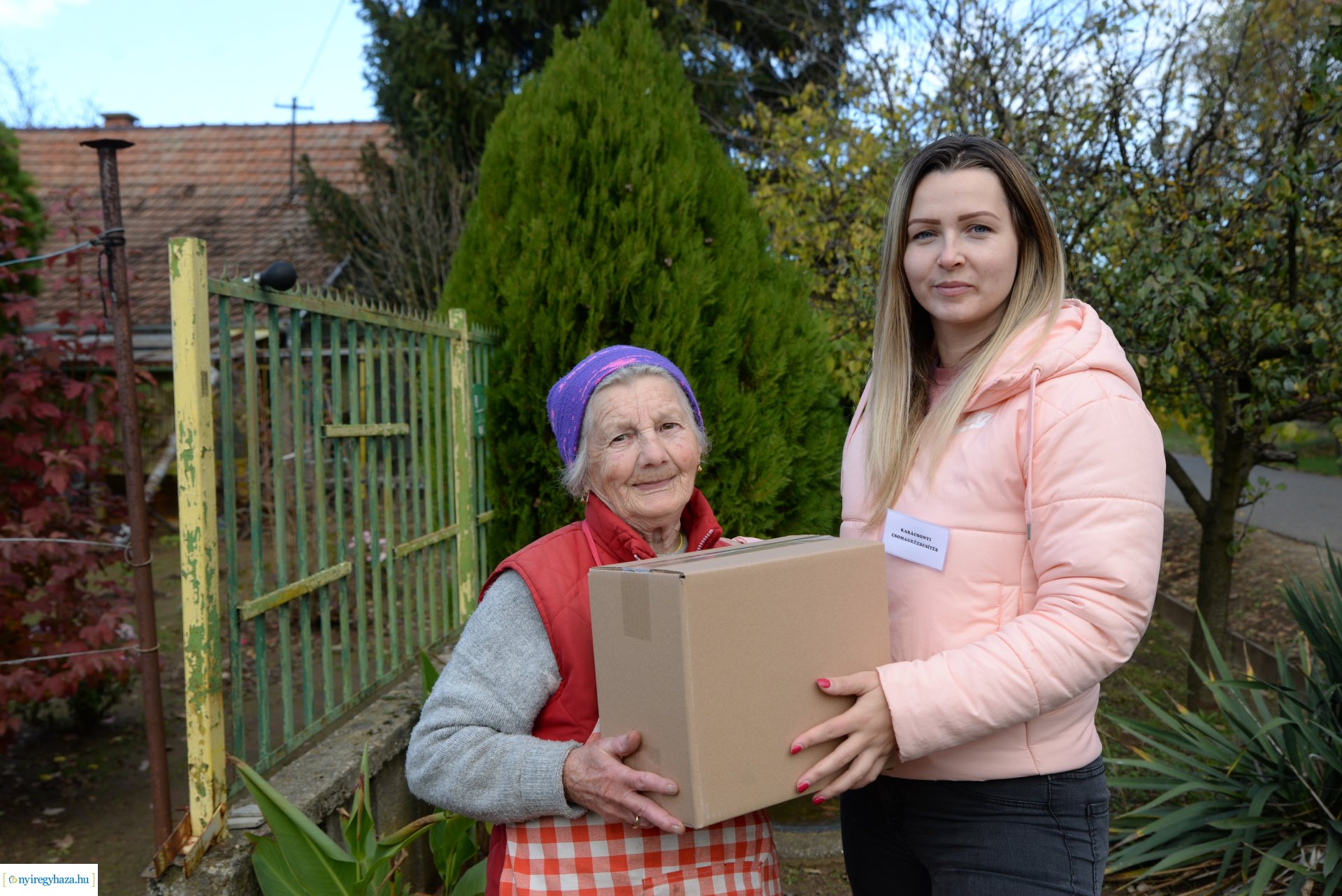Érkeznek a karácsonyi csomagok a nyugdíjasok részére