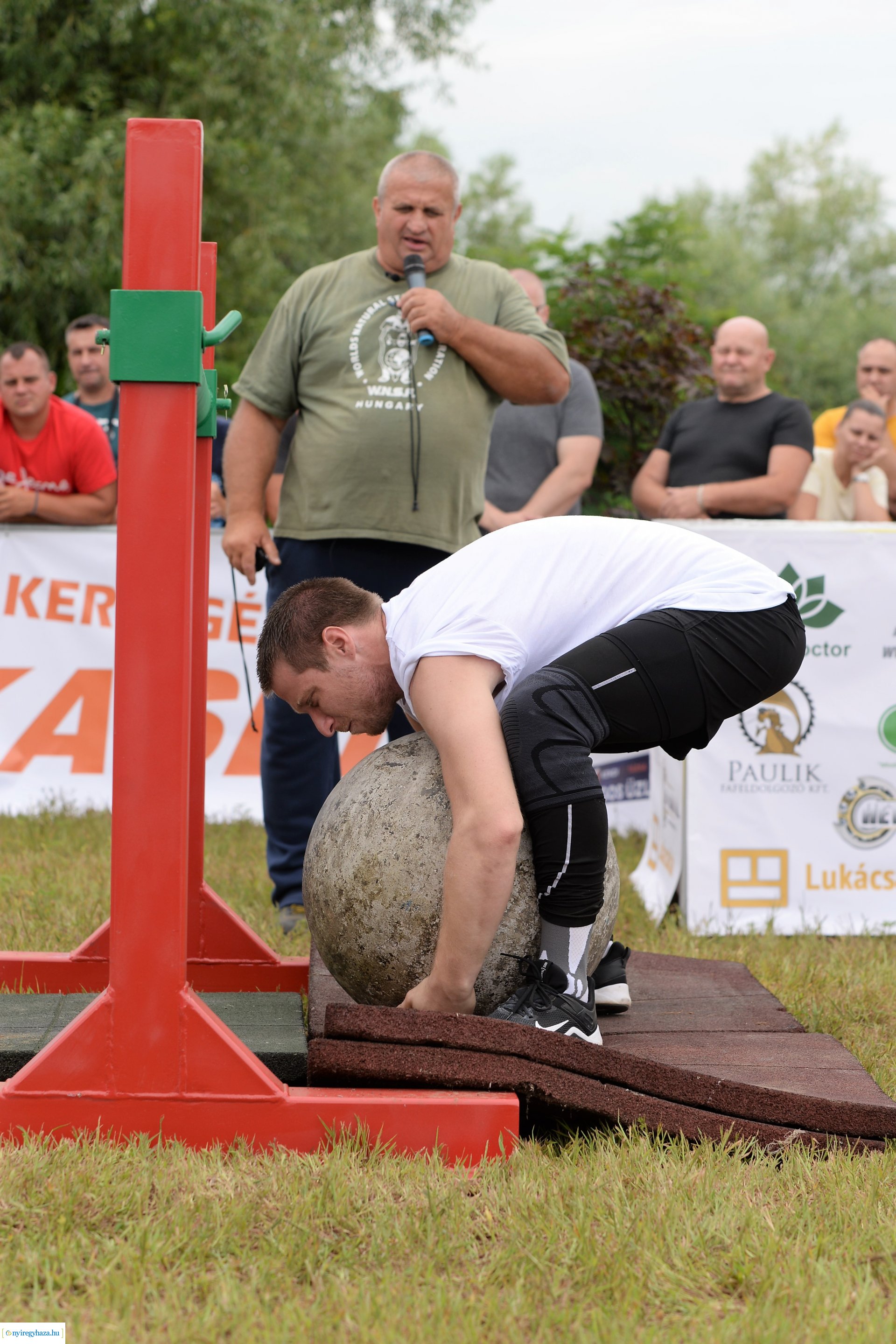 Erős emberek versenye