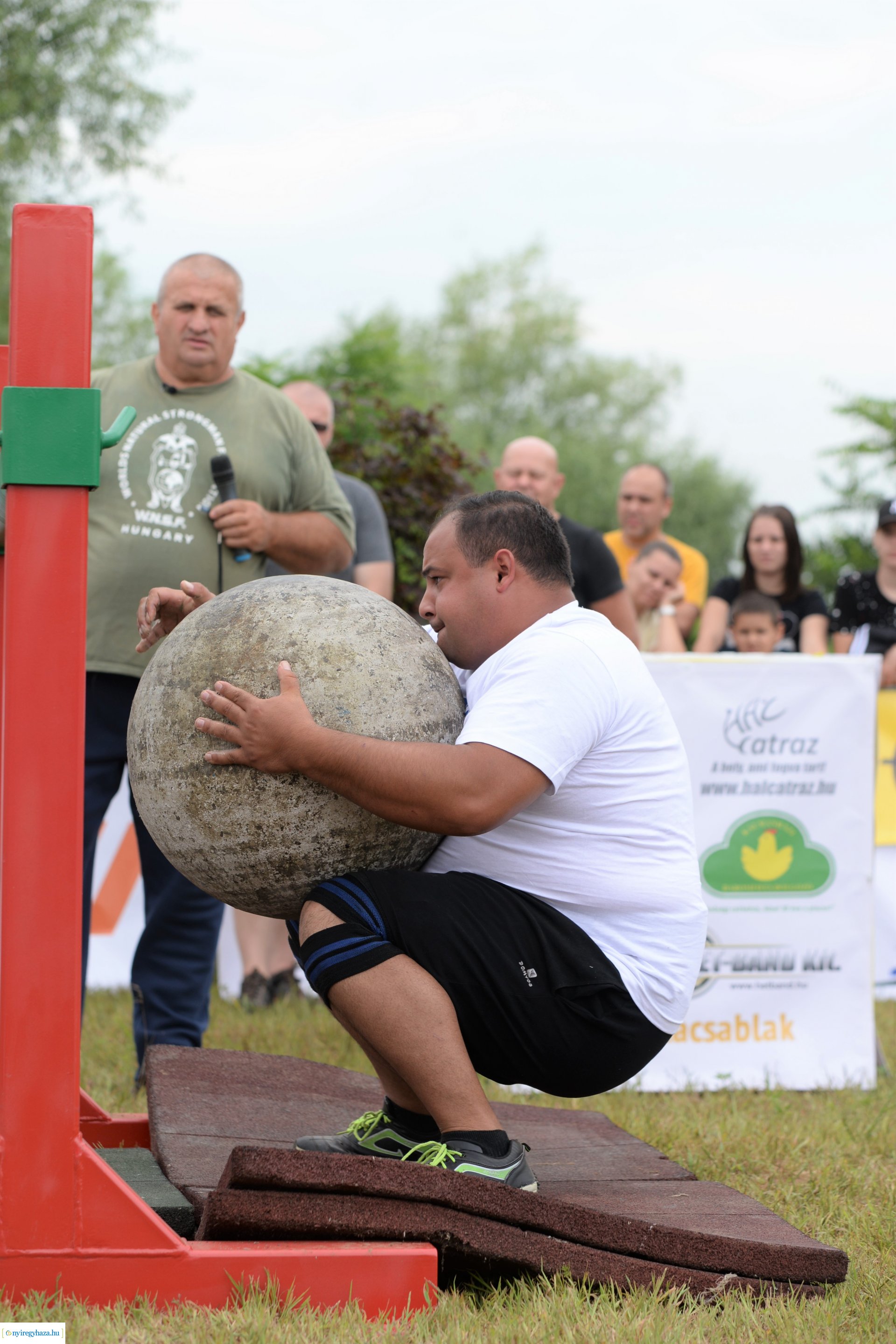 Erős emberek versenye