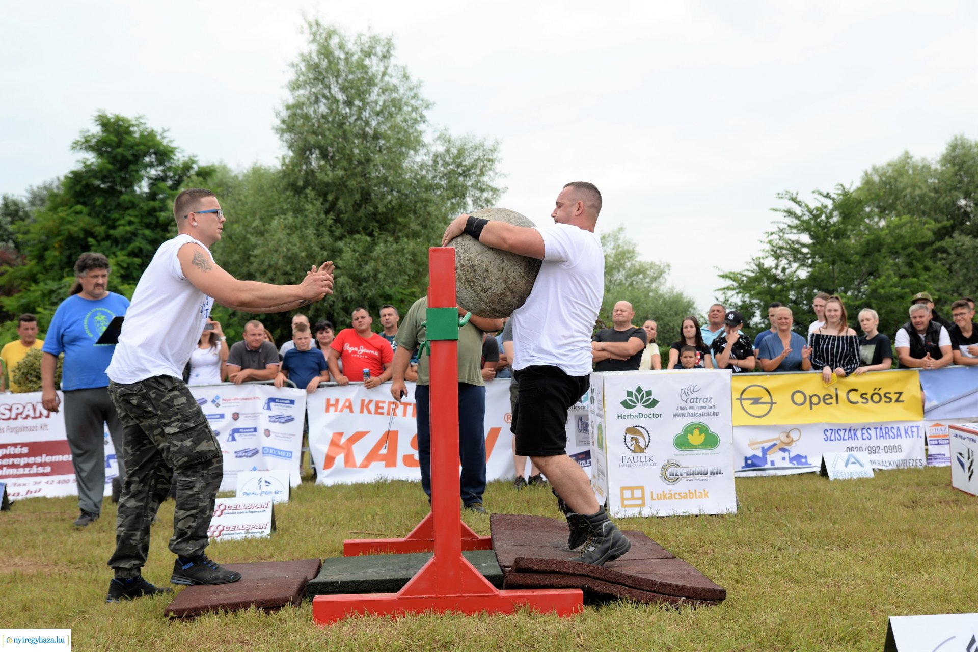 Erős emberek versenye