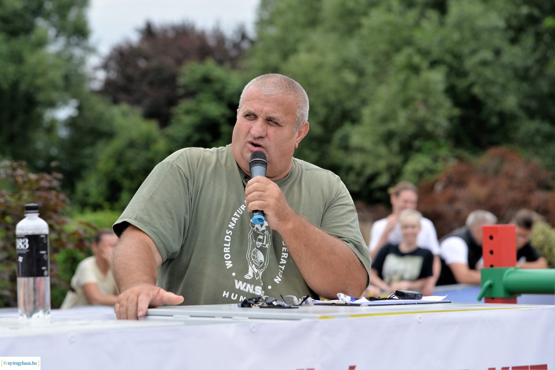 Erős emberek versenye