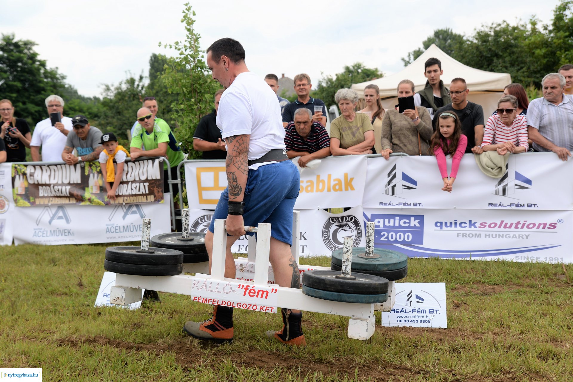 Erős emberek versenye