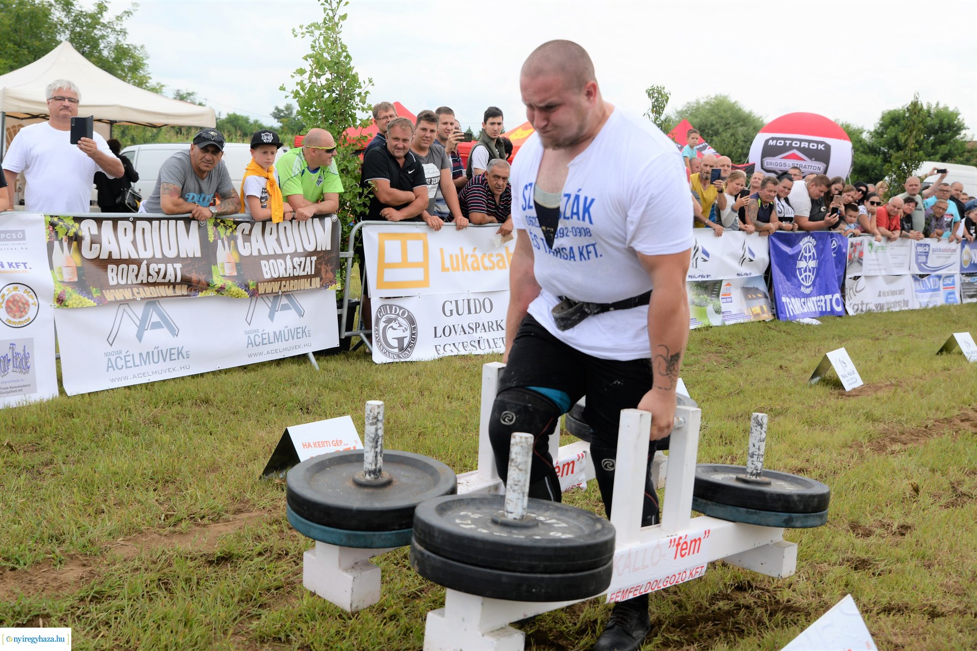 Erős emberek versenye