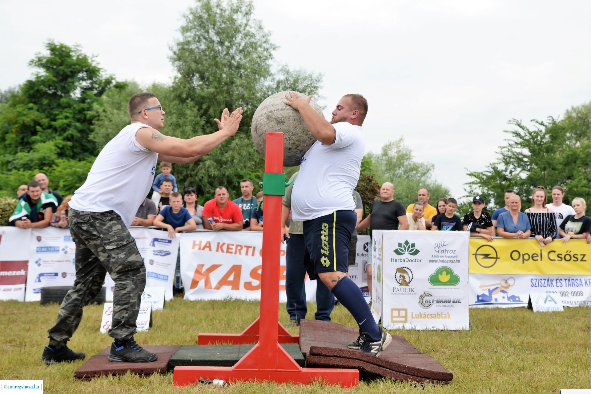 Erős emberek versenye