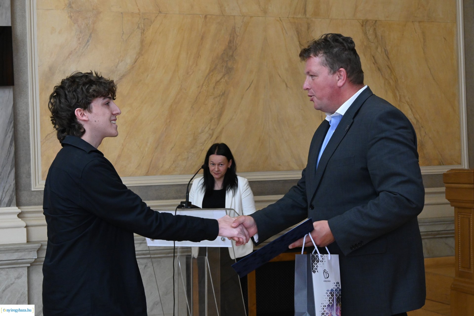 Értékes bokortanyák - fotópályázat eredményhirdetés