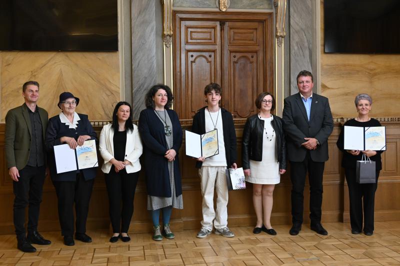 Értékes bokortanyák - fotópályázat eredményhirdetés