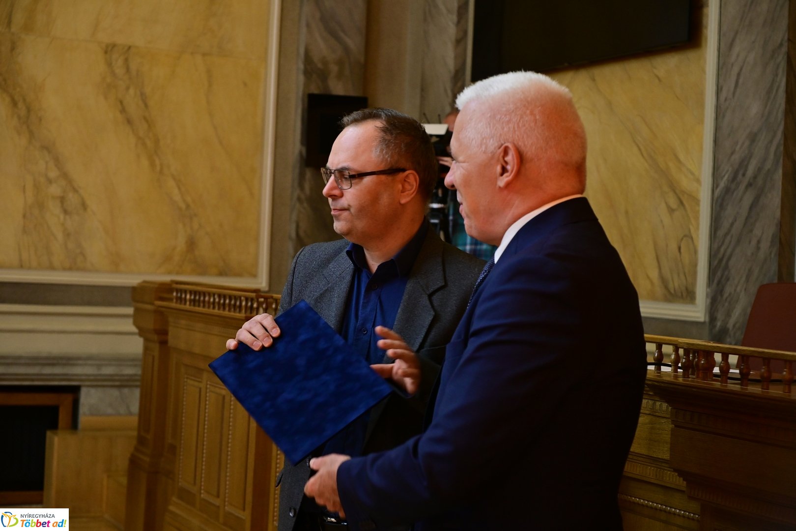 Értéktár emléklapok átadása 2025 májusában