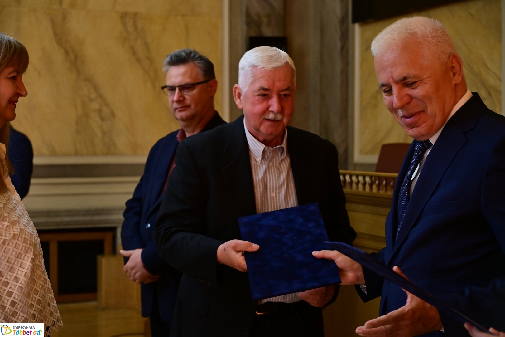 Értéktár emléklapok átadása 2025 májusában