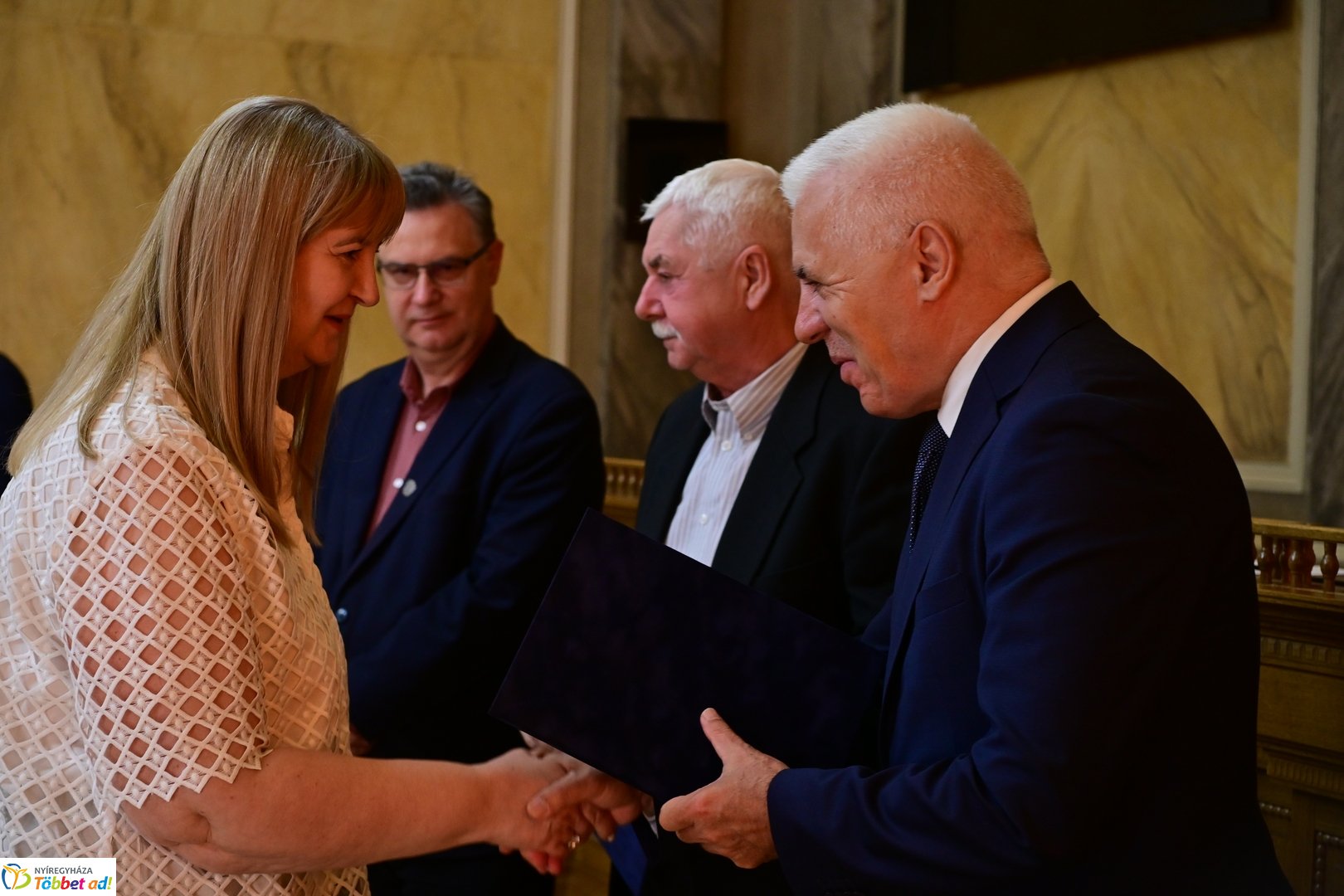 Értéktár emléklapok átadása 2025 májusában