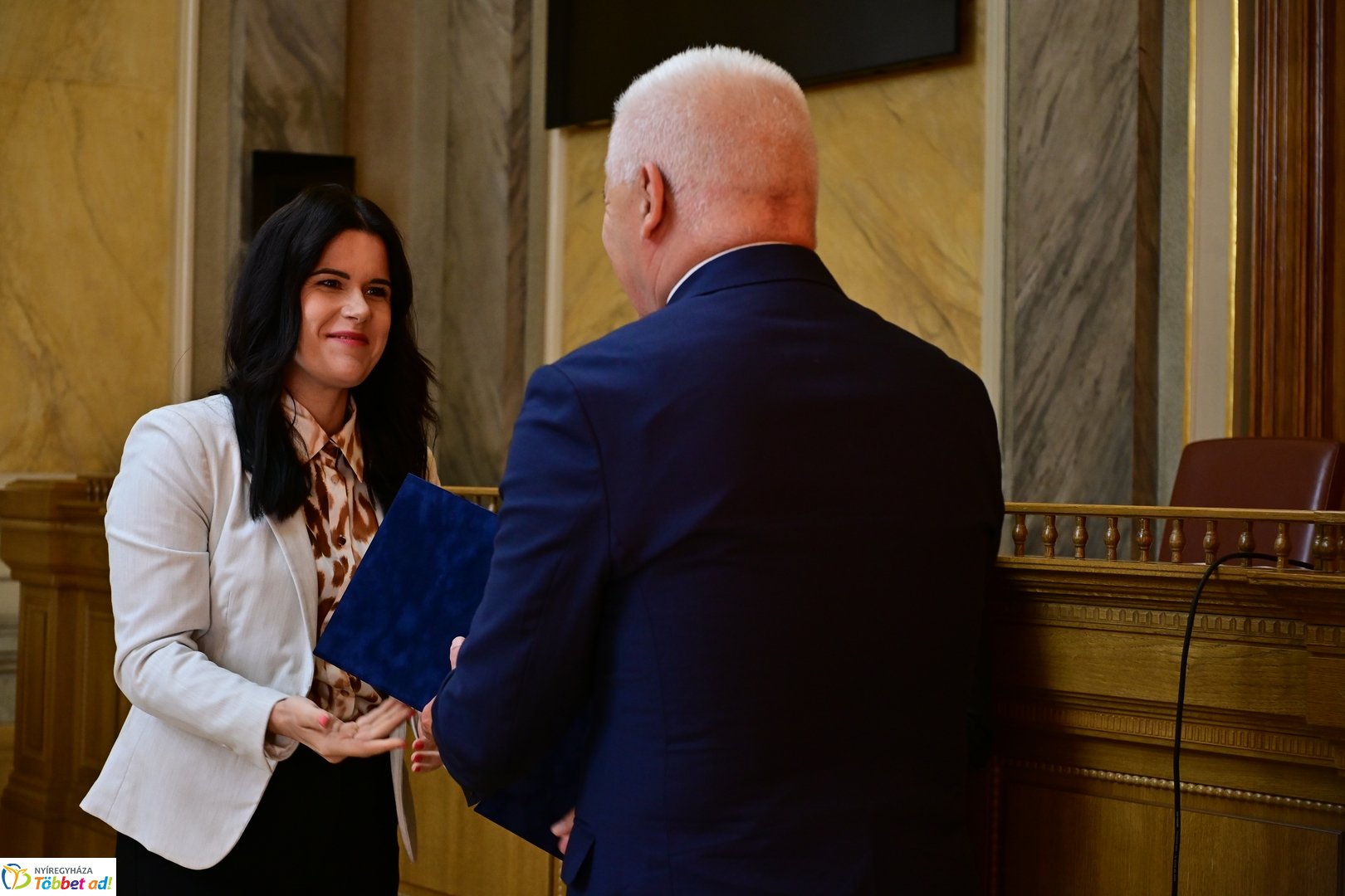 Értéktár emléklapok átadása 2025 májusában