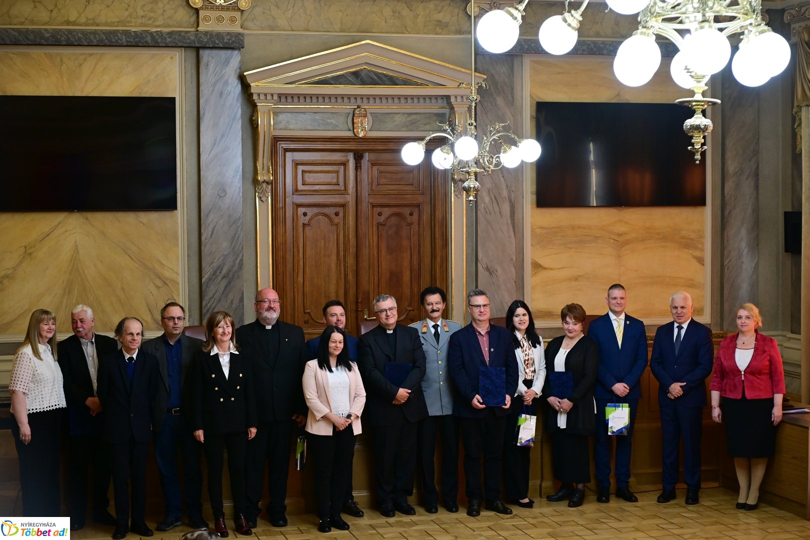 Értéktár emléklapok átadása 2025 májusában