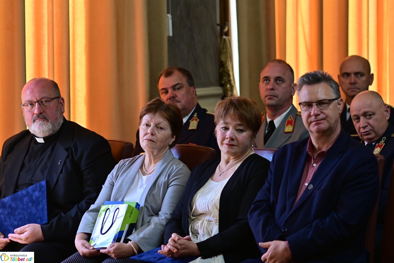 Értéktár emléklapok átadása 2025 májusában