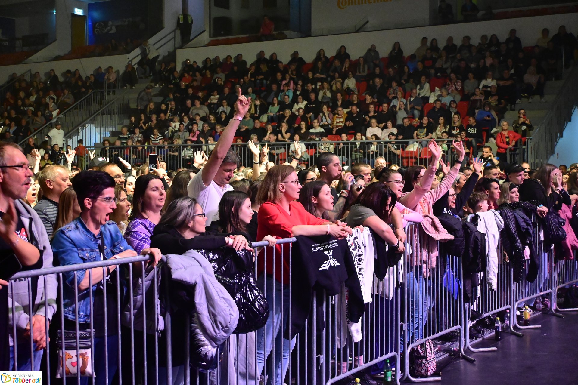 Esti  koncertek a Fitt Stadion rendezvényen