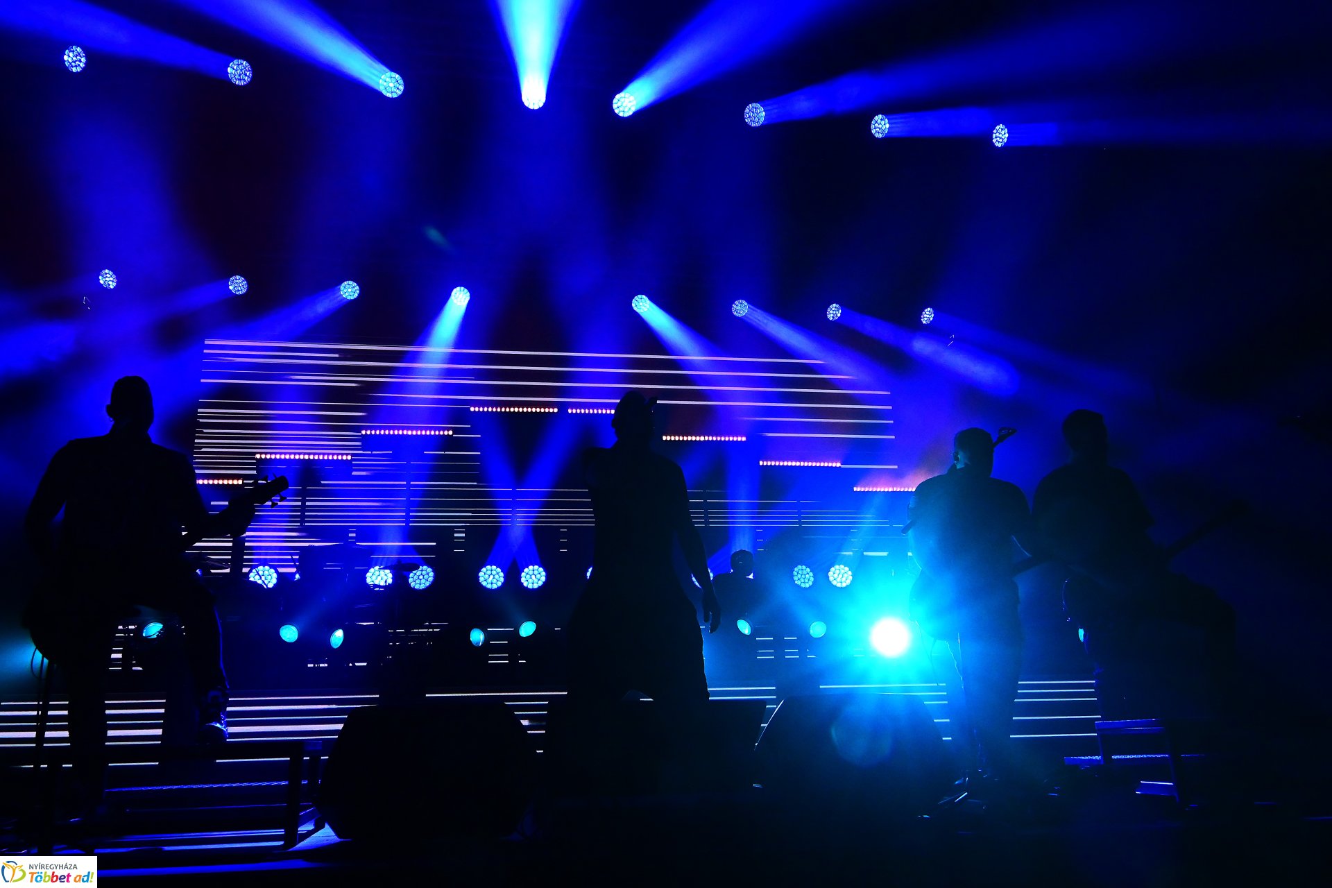 Esti  koncertek a Fitt Stadion rendezvényen