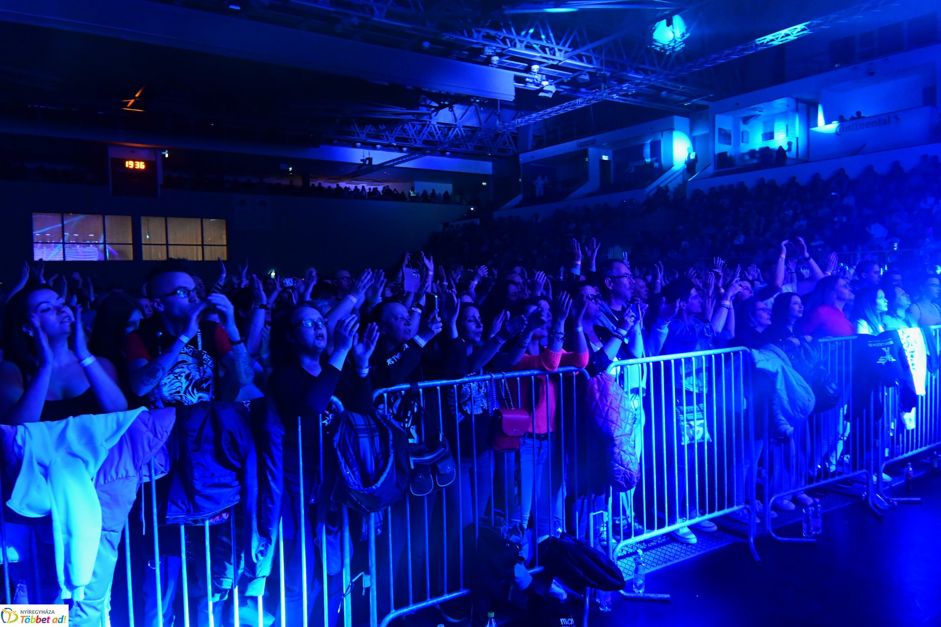 Esti  koncertek a Fitt Stadion rendezvényen