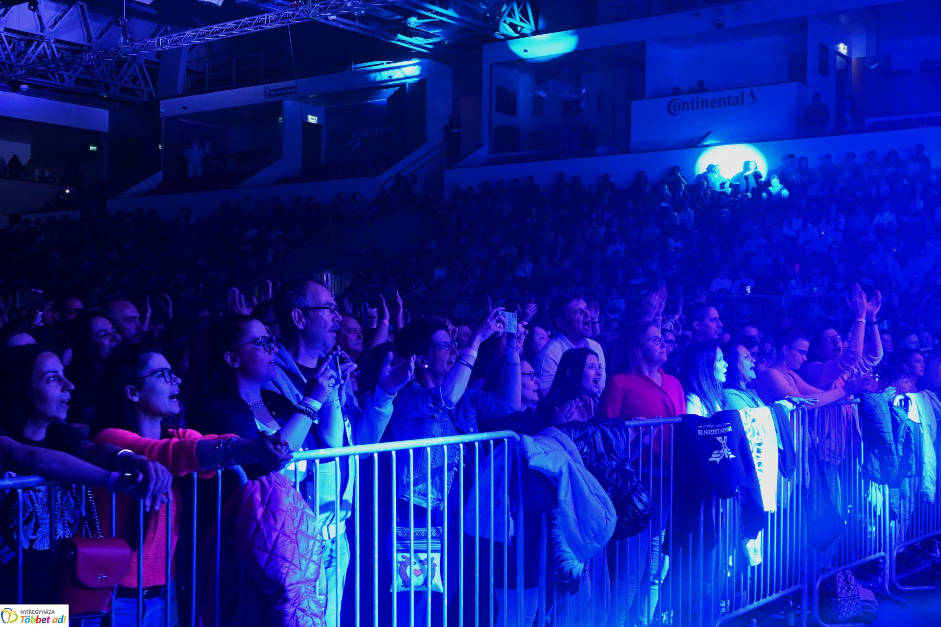 Esti  koncertek a Fitt Stadion rendezvényen