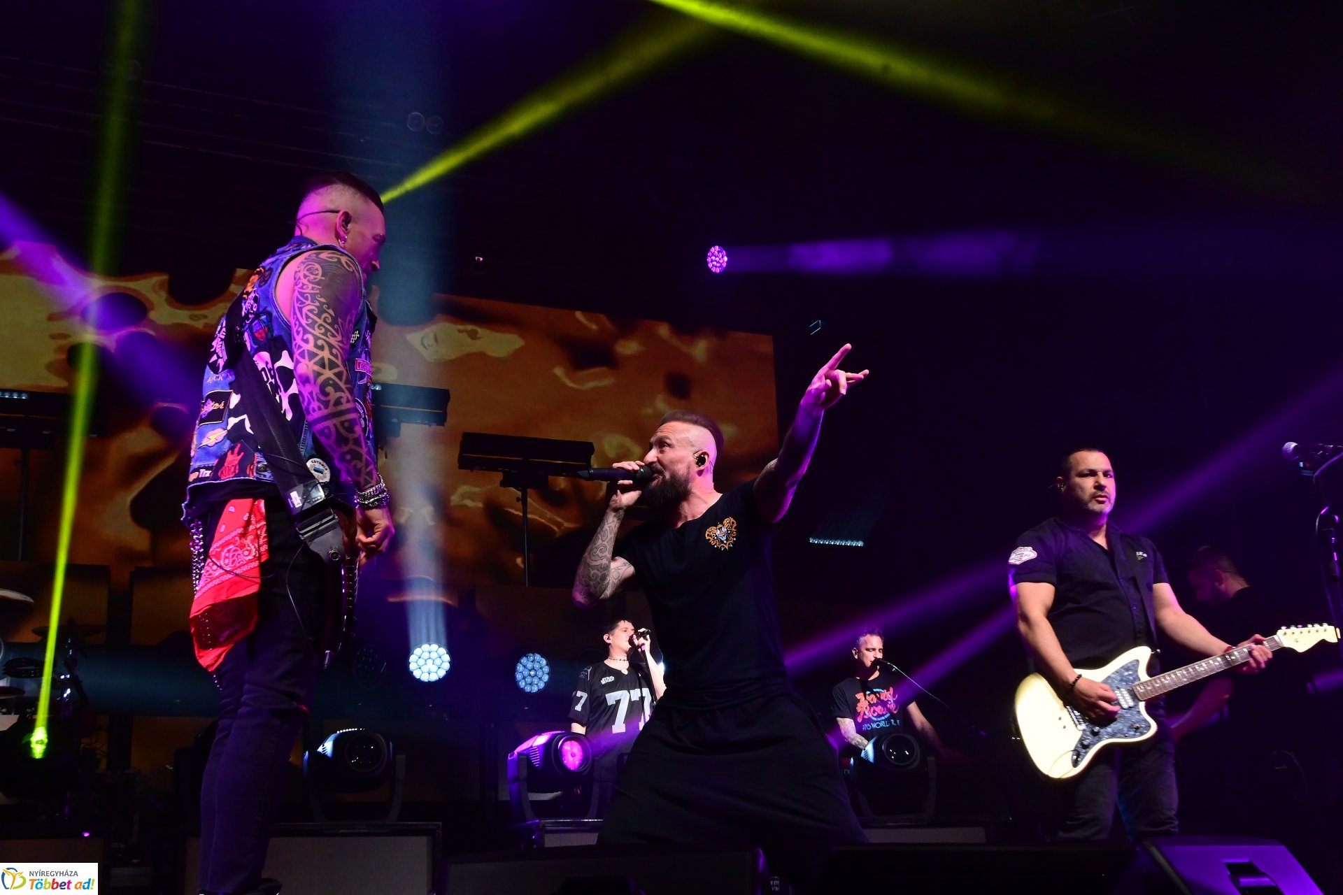 Esti  koncertek a Fitt Stadion rendezvényen