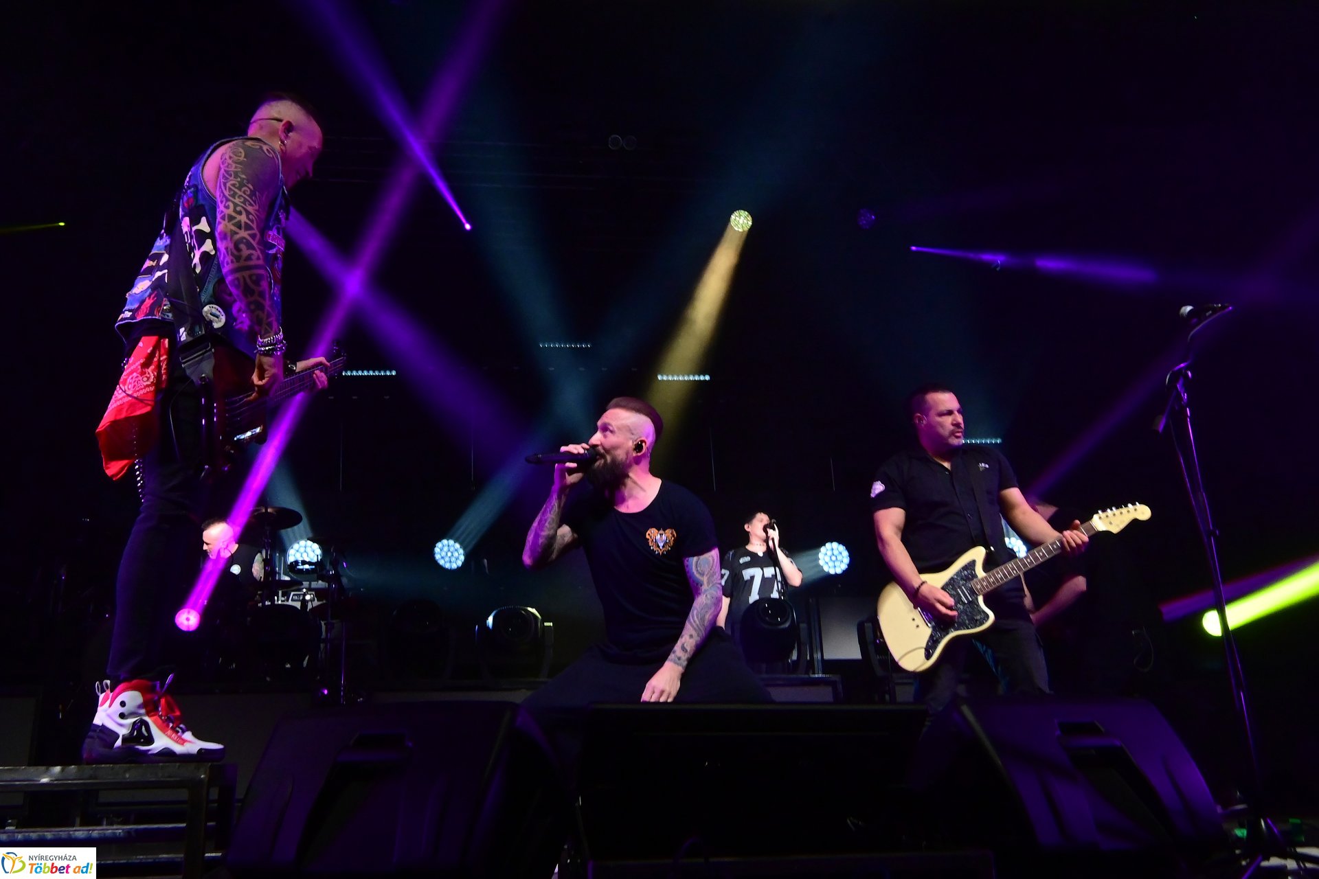 Esti  koncertek a Fitt Stadion rendezvényen