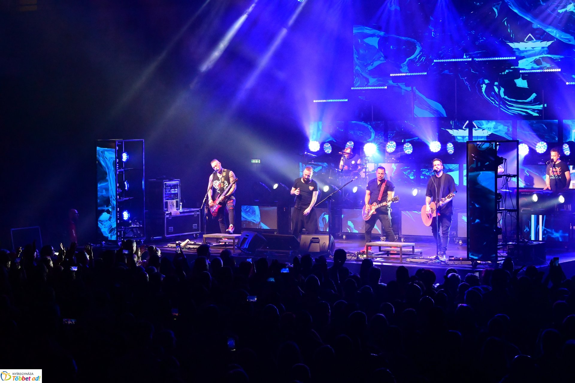 Esti  koncertek a Fitt Stadion rendezvényen