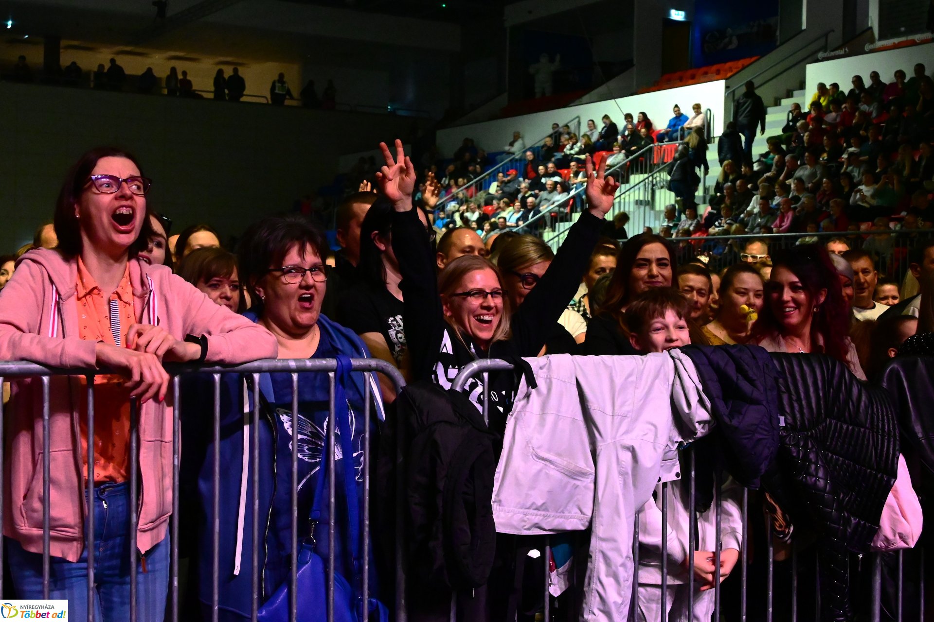 Esti  koncertek a Fitt Stadion rendezvényen