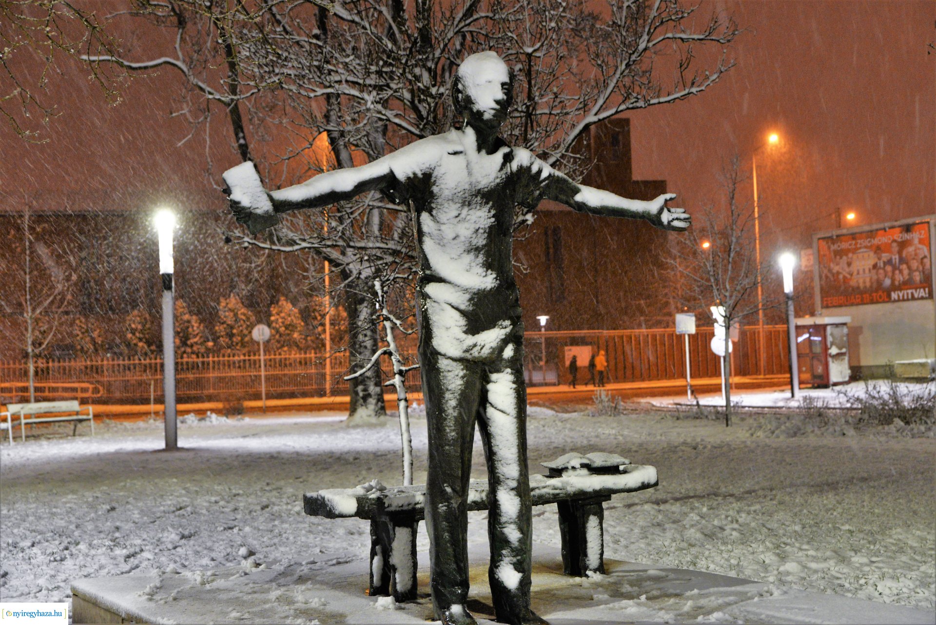 Esti séta a hóesésben