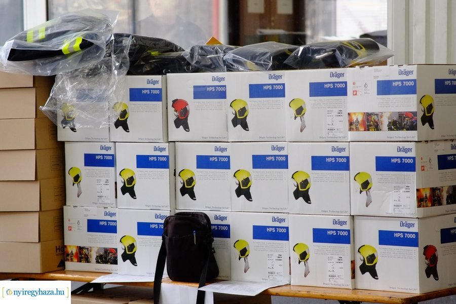 Eszközök átadása a katasztrófavédelemnél 20221222