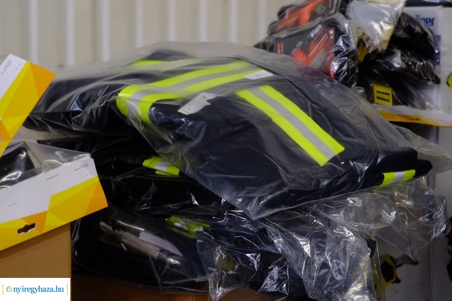 Eszközök átadása a katasztrófavédelemnél 20221222