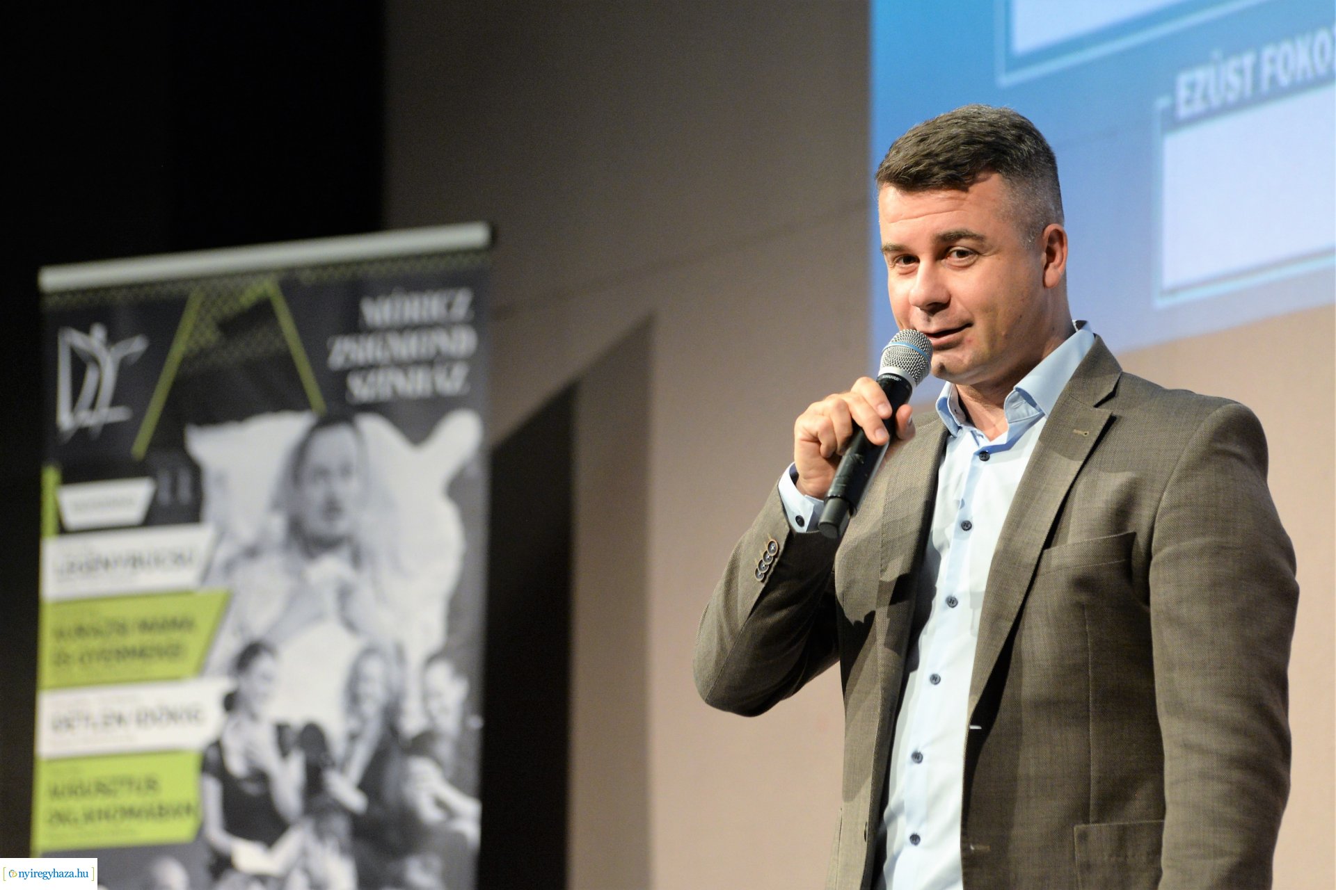 Évadnyitó társulati ülés a Móricz Zsigmond Színházban 2021