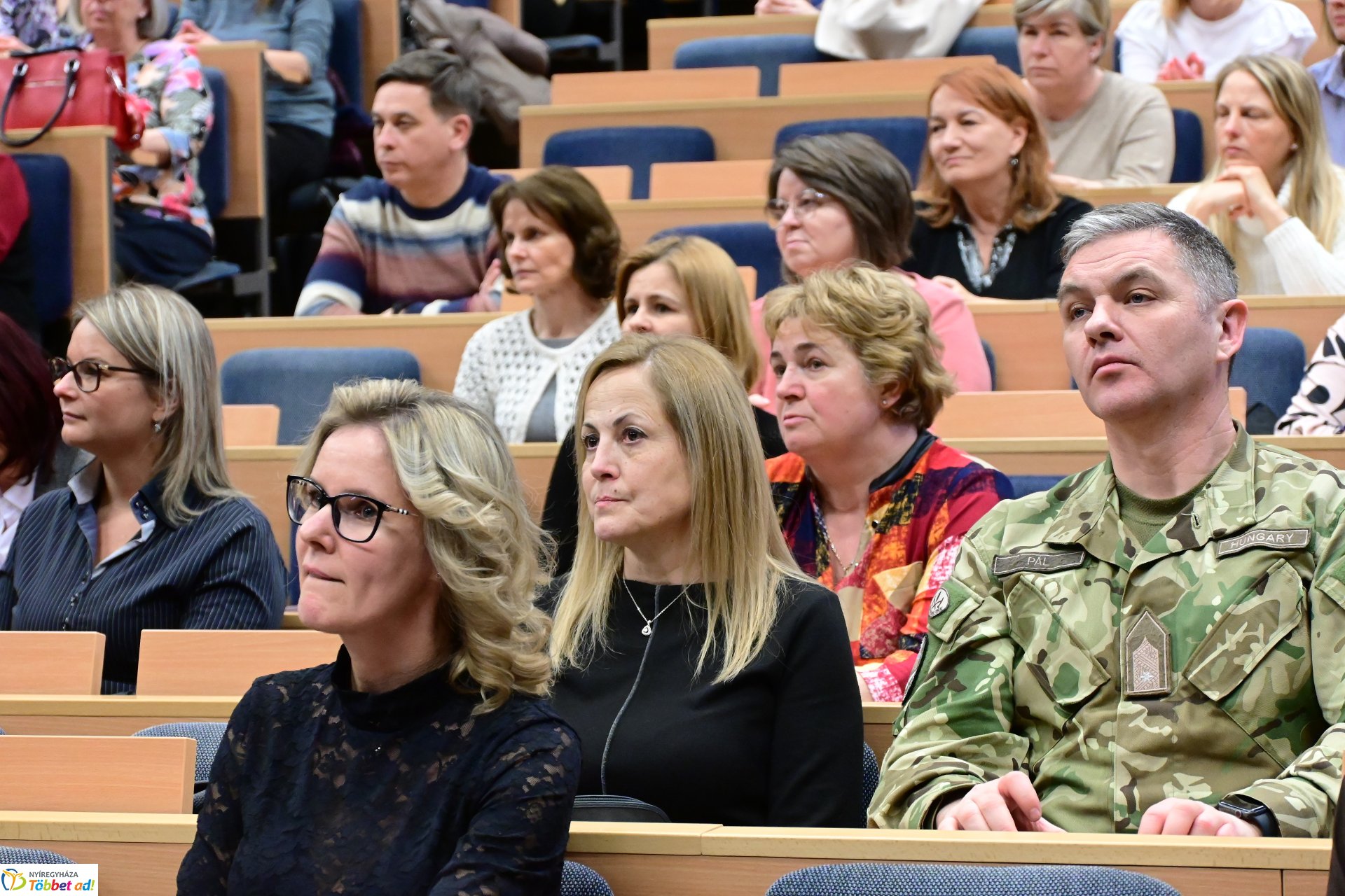 Éves jelzőrendszeri szakmai tanácskozás Nyíregyházán