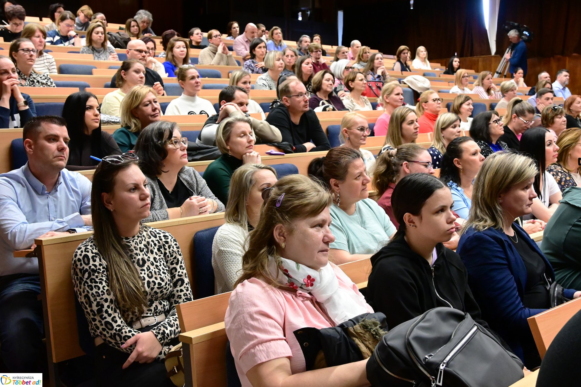 Éves jelzőrendszeri szakmai tanácskozás Nyíregyházán