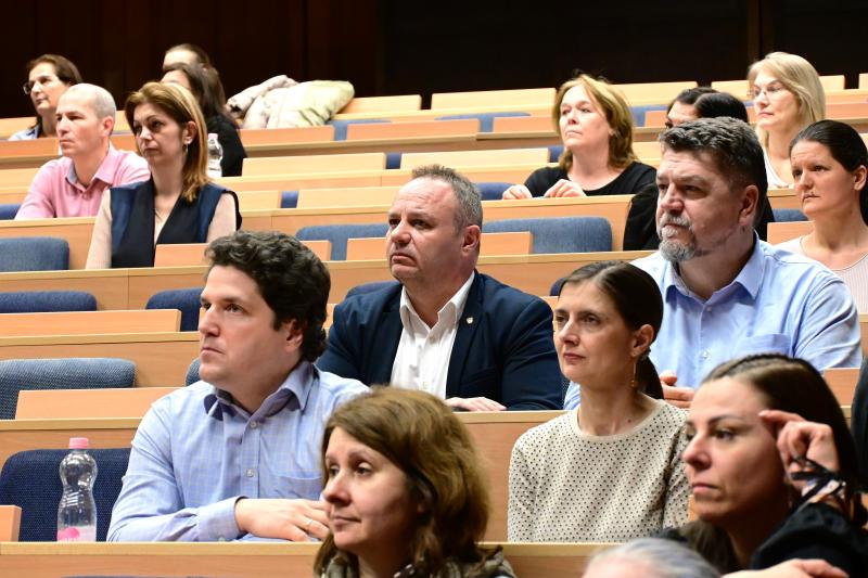 Éves jelzőrendszeri szakmai tanácskozás Nyíregyházán