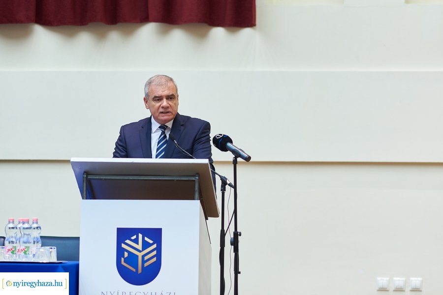 Évnyitó a honvéd kollégiumban