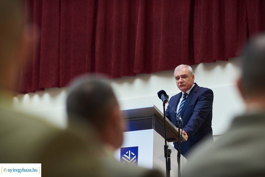 Évnyitó a honvéd kollégiumban