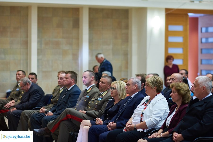 Évnyitó a honvéd kollégiumban