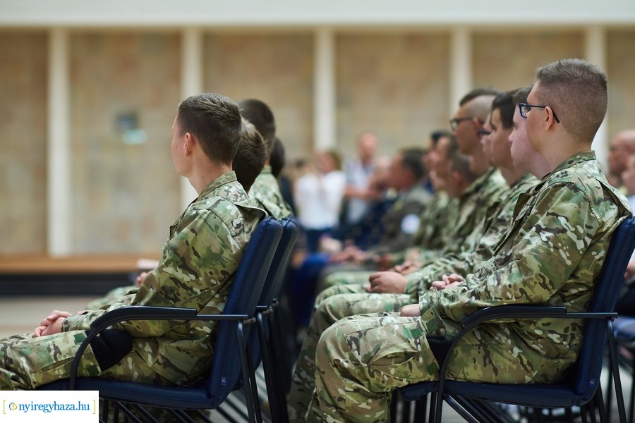 Évnyitó a honvéd kollégiumban