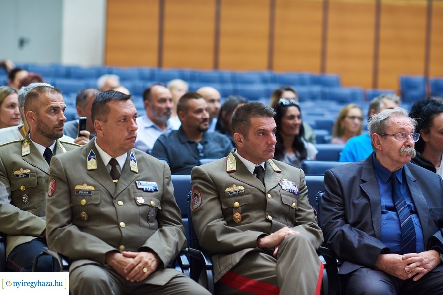 Évnyitó a honvéd kollégiumban