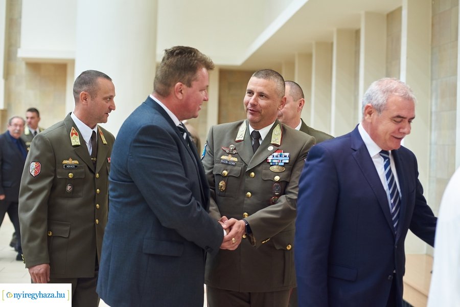 Évnyitó a honvéd kollégiumban