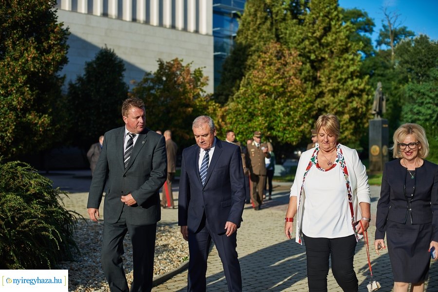 Évnyitó a honvéd kollégiumban