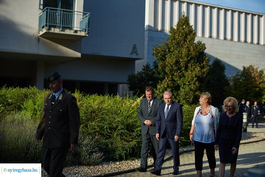 Évnyitó a honvéd kollégiumban