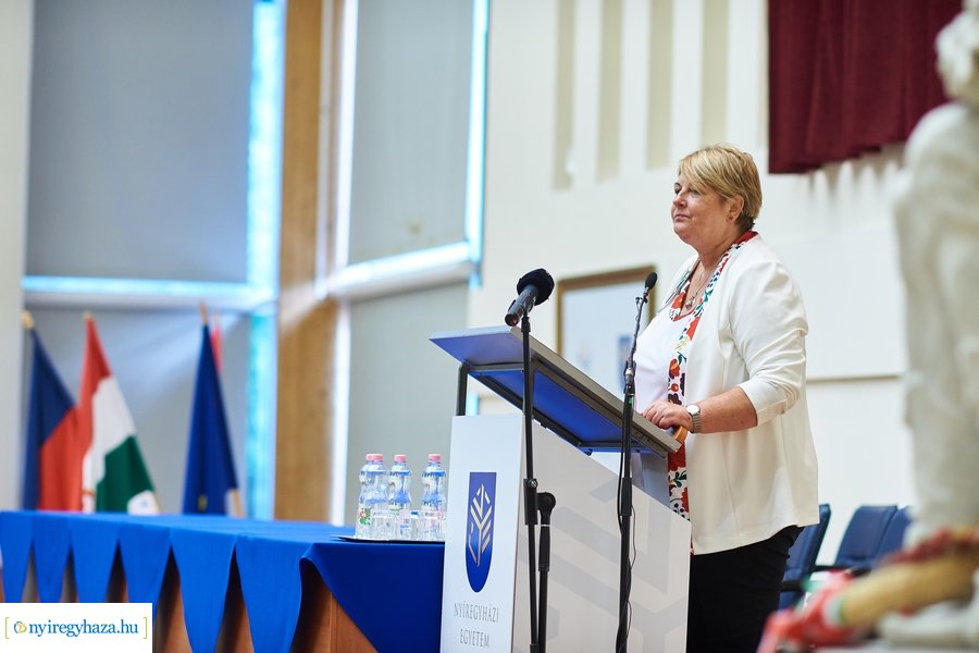 Évnyitó a honvéd kollégiumban