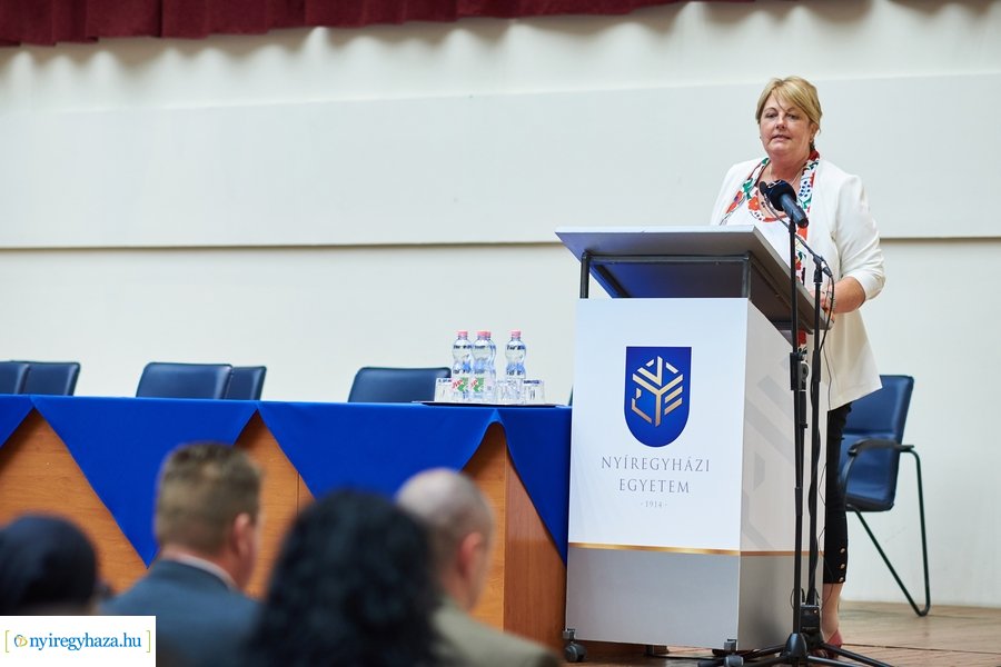 Évnyitó a honvéd kollégiumban