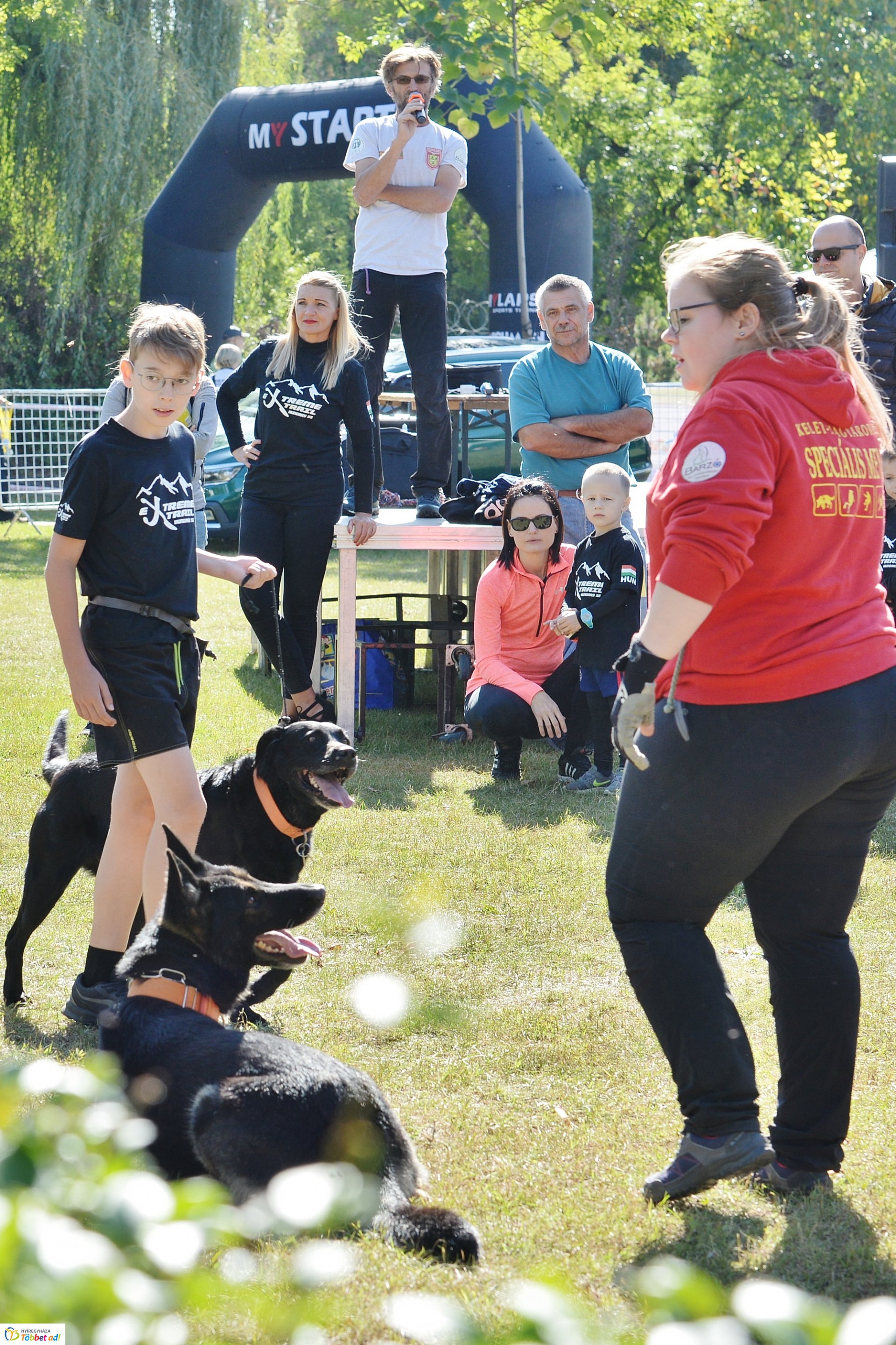 Extreme Trail akadályverseny  Sóstón - kutyés bemutató